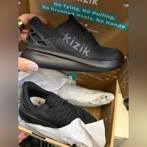 Kizik Black Anaheim kids Slip-On Sneakers 11c